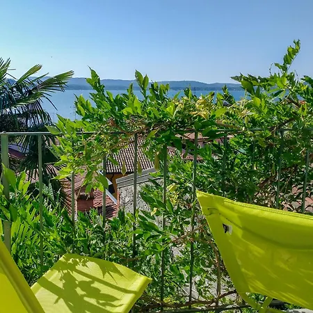 Hébergement de vacances Al 19 - Among Alleys And View *